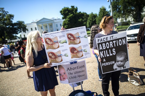 Abtreibungsgegner demonstrierten am Montag vor dem Weissen Haus.