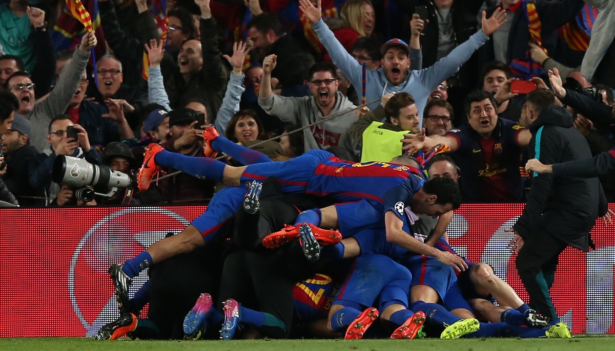 Football Soccer - Barcelona v Paris St Germain - UEFA Champions League Round of 16 Second Leg - The Nou Camp, Barcelona, Spain - 8/3/17 Barcelona's Sergi Roberto celebrates scoring their sixth go ...