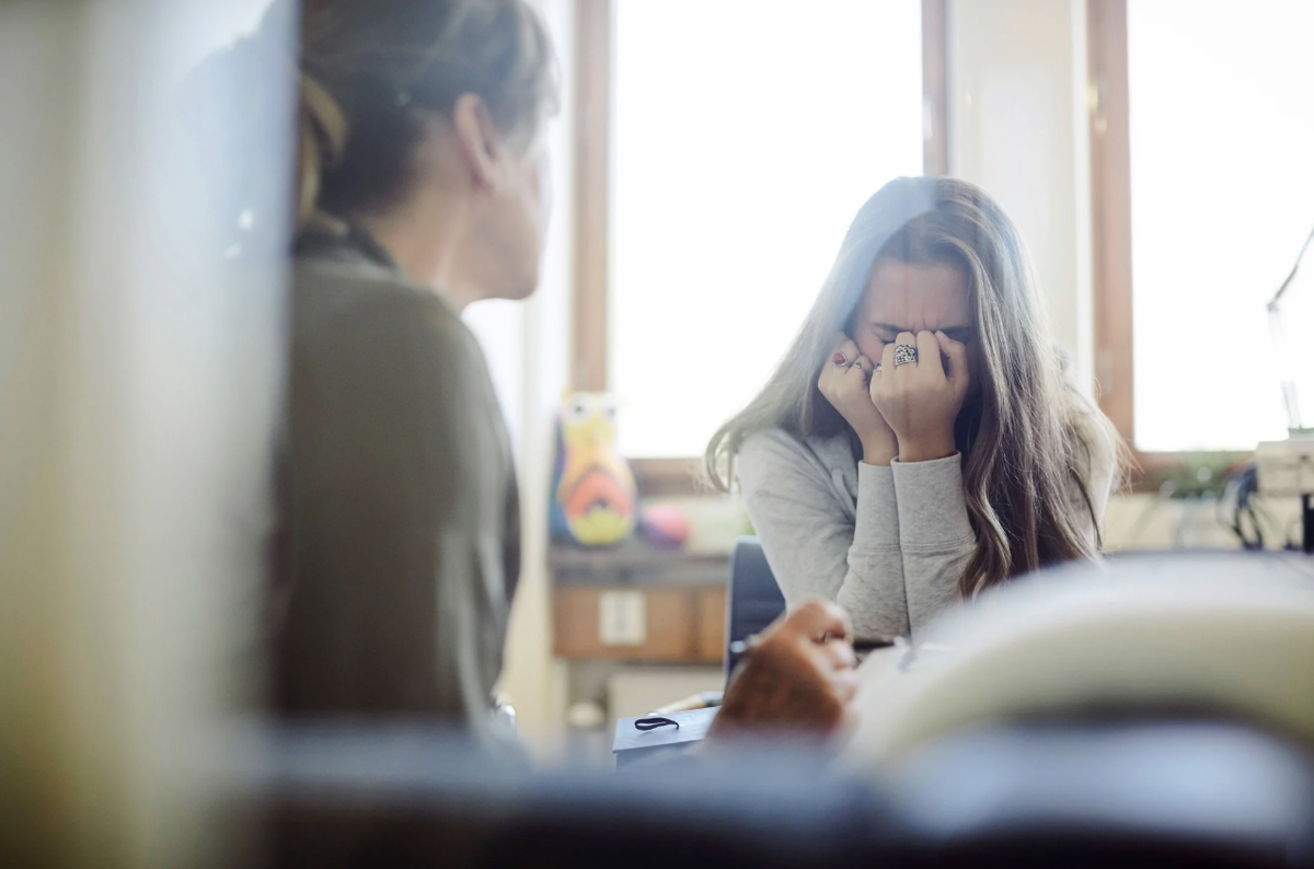 Viele Therapeutinnen und Therapeuten erleben selbst eine psychische Krise bei ihrer Arbeit. Zum Beispiel ein Burn-out.