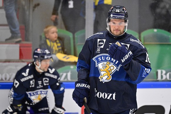 epa12945390 Finland's Alexander Barkov before the Beijer Hockey Games match between Sweden and Finland at Catena Arena in Angelholm, Sweden, 10 May 2026. EPA/JOHAN NILSSON SWEDEN OUT