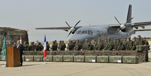 Französische Waffen werden dem saudischen Staat übergeben.