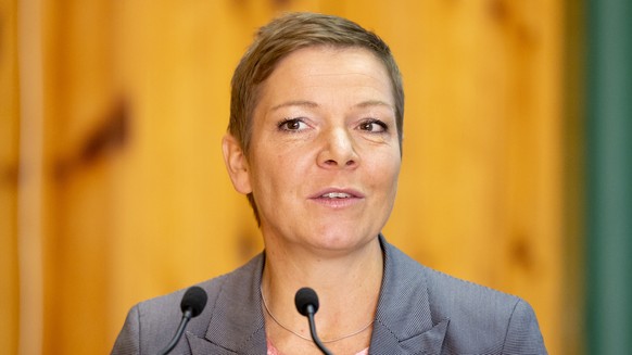 Antje Kanngiesser, CEO Alpiq, s'exprime devant les media avant l'inauguration de la centrale de pompage-turbinage de Nant de Drance, ce vendredi 9 septembre 2022 a Finhaut dans la vallee du  ...