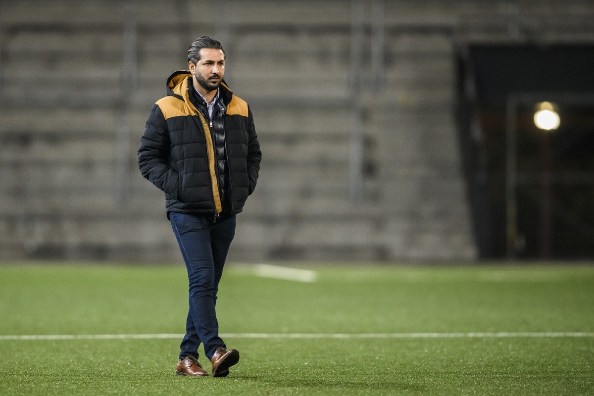 Le directeur sportif du FC Stade Lausanne Ouchy Hirac Yagan, lors de la rencontre de football de Challenge League entre Neuchatel Xamax FCS et FC Stade Lausanne Ouchy le vendredi 11 novembre 2022 au s ...