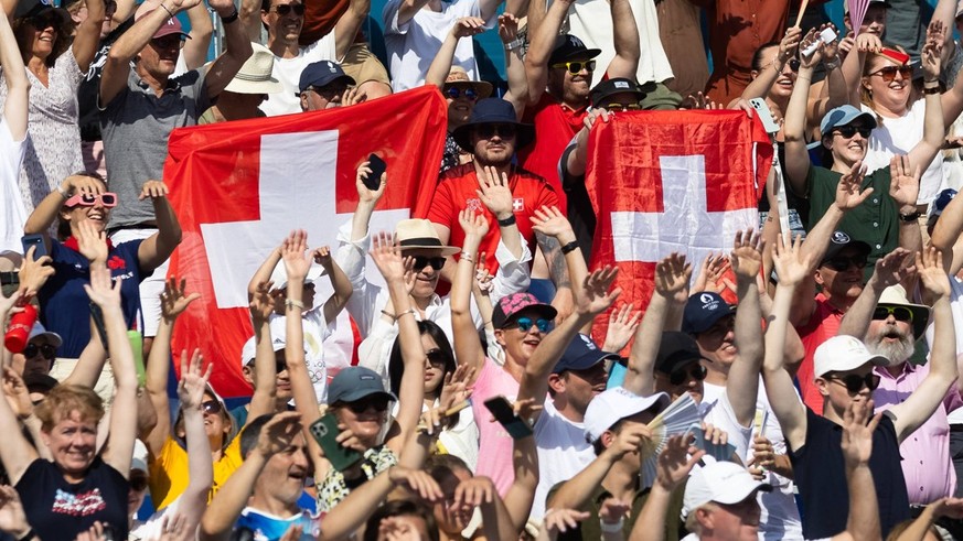 PARIS, FRANCE - JULY 29: Fans at the Womens Beach volleyball, Beachvolleyball Preliminary rounds during the Paris 2024 Olympic Games, Olympische Spiele, Olympia, OS match between Tina Graudina and Ana ...