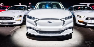 Ford enthüllt Elektro-Mustang – Tesla schlägt mit Cybertruck-Pickup zurück