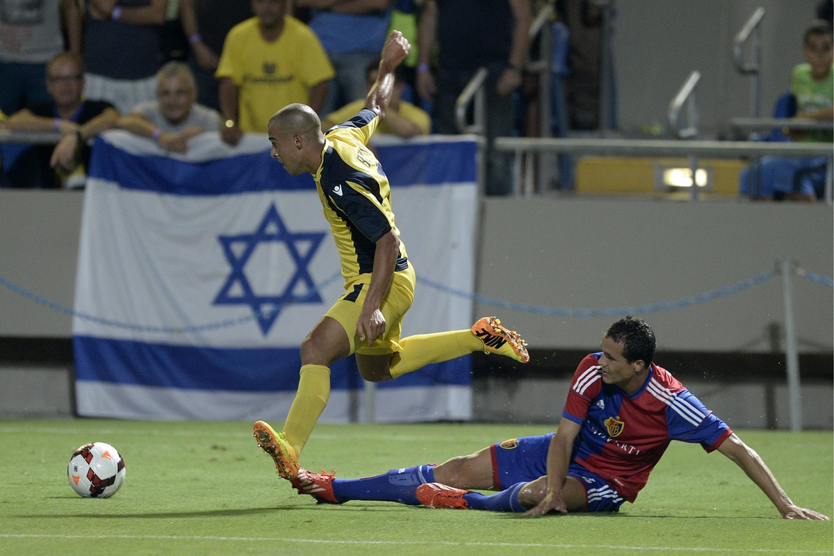 Die FCB-PArtien im Bloomfield-Stadion von Maccabi verkommen meist zum heissen Tanz.