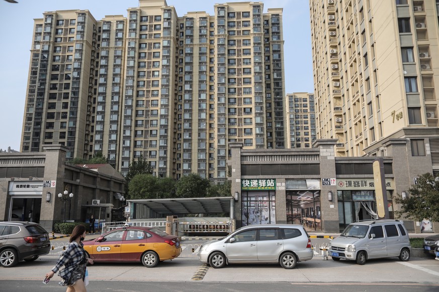 epa09482917 A view on Evergrande Royal Scenery housing complex in Beijing, China, 23 September 2021. China&#039;s real estate developer Evergrande Group said it would pay scheduled interest on one of  ...