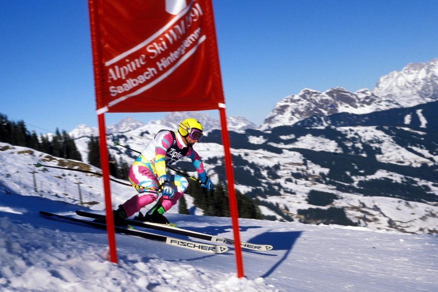 Alpine Ski-WM in Saalbach Hinterglemm, Abfahrt der Herren: Alexej Maslov (UdSSR)

Alpine Ski World Cup in Saalbach Hinterglemm Departure the men Alexei Maslov USSR