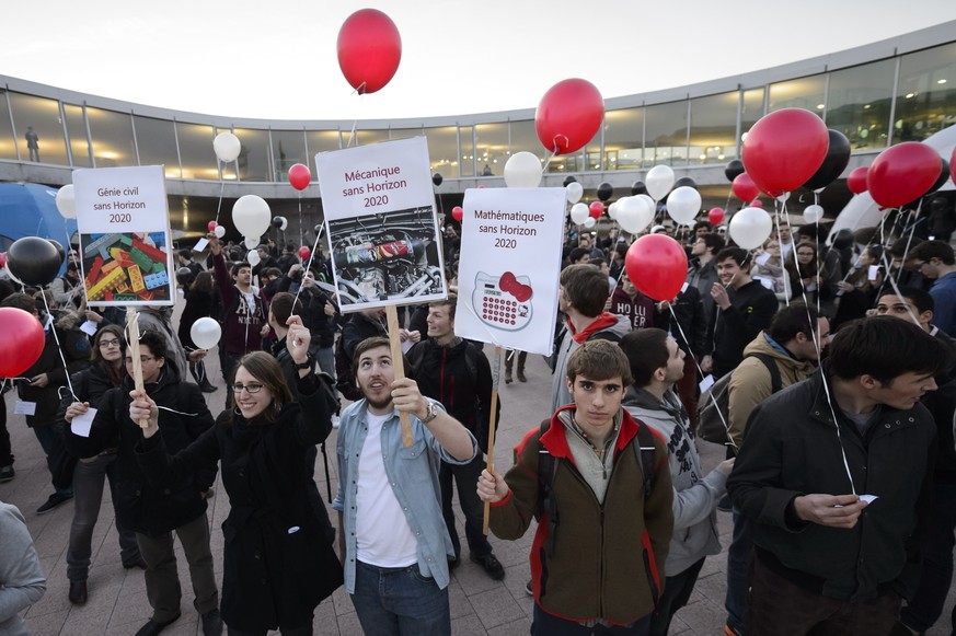 Studierende an der ETH Lausanne demonstieren im März 2014 für die Verbleib der Schweiz bei Horizon 2020.