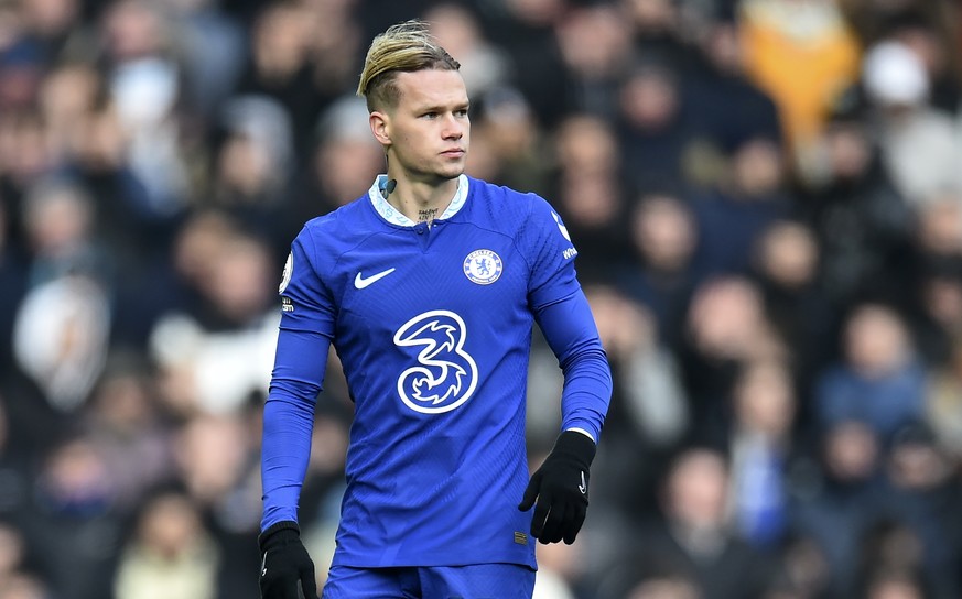 epa10420461 Mykhailo Mudryk of Chelsea reacts during the English Premier League soccer match between Liverpool FC and Chelsea FC in Liverpool, Britain, 21 January 2023. EPA/Peter Powell EDITORIAL USE  ...