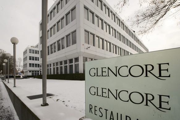 Der Hauptsitz der Firma Glencore in Baar, ZG, am Dienstag, 7. Februar 2012. Glencore und Xstrata fusionieren zu einem Megakonzern.(KEYSTONE/Sigi Tischler)