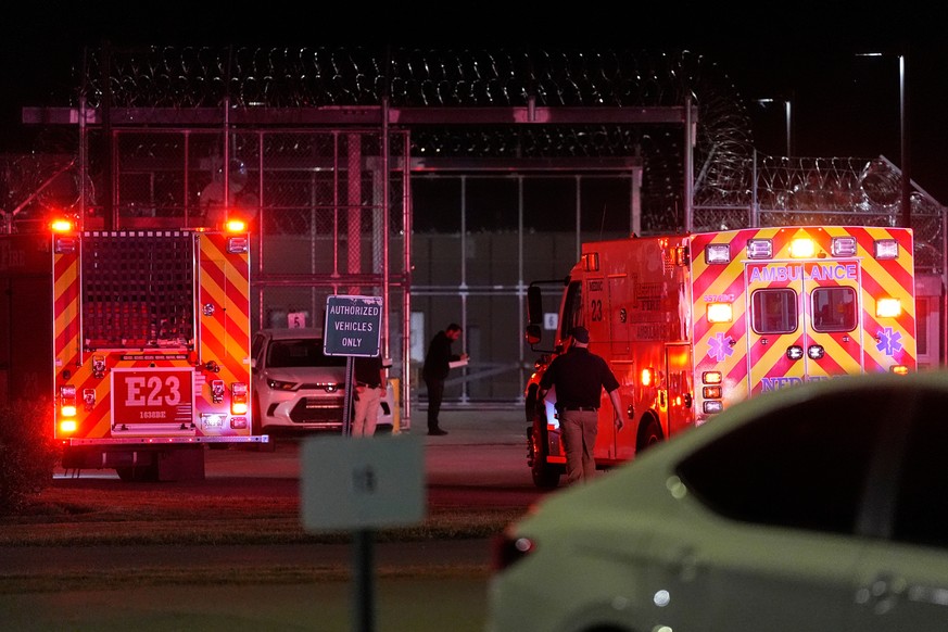 Emergency vehicles arrive at Riverbend Maximum Security Institution after the execution of Christa Pike was halted Wednesday, Sept. 30, 2026, in Nashville, Tenn. (AP Photo/George Walker IV)
Tennessee  ...