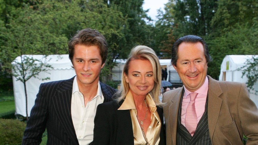 Flick Exhibition Berlin Copyright: IMAGO.  Herrmann September 21, 2004 Opening of the Friedrich Christian Flick Collection in the Hamburger Bahnhof Berlin with the guests: Philip, Brigitte and Robert Schuler-Voith ...