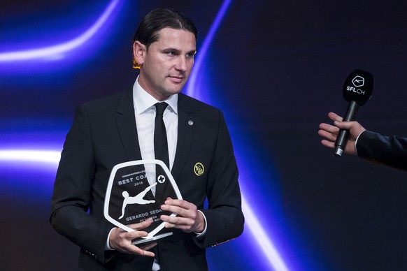 Gerardo Seoane, BSC Young Boys, erhaelt den Award &quot;Best Coach&quot;, an der 6. SFL Award Night am Montag, 28. Januar 2019, im KKL in Luzern. (KEYSTONE/Alexandra Wey)