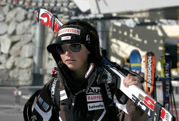 Die Schweizer Skirennfahrerin Lara Gut nach einem Trainingslauf beim Training der Schweizer Ski Nationalmannschaft vom Freitag 24. Oktober 2008 auf dem Gletscher in Soelden, Oesterreich. (KEYSTONE/Urs ...