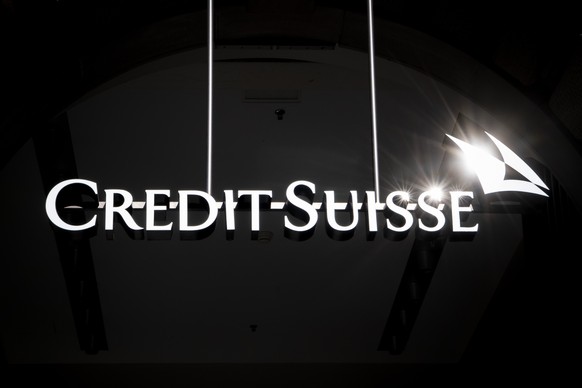 ARCHIVBILD ZUR MELDUNG, DASS DIE CREDIT SUISSE IN DER MOSAMBIK-AFFAERE FAST 475 MILLIONEN DOLLAR ZAHLEN MUSS --- A logo of the Swiss bank Credit Suisse is pictured in Zurich, Switzerland, Thursday, Fe ...