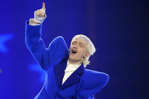 FILE - Joost Klein of Netherlands performs the song Europapa during the dress rehearsal for the second semi-final at the Eurovision Song Contest in Malmo, Sweden, on May 8, 2024. Sweden on Monday drop ...