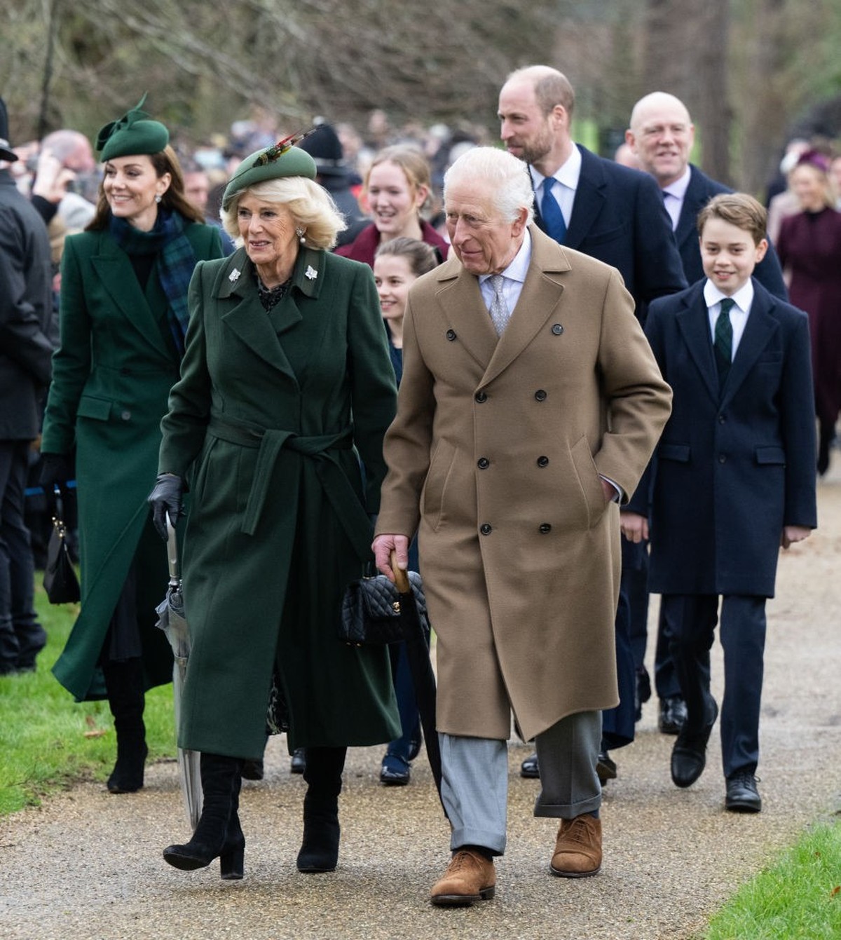 SANDRINGHAM, NORFOLK - DECEMBER 25: Catherine, Princess of Wales, Queen Camilla, Princess Charlotte of Wales, King Charles III, Prince William, Prince of Wales and Prince George of Wales attend the Ch ...