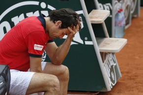 Beim French Open musste Tommy Haas wegen seiner Schulterverletzung in der ersten Runde aufgeben.