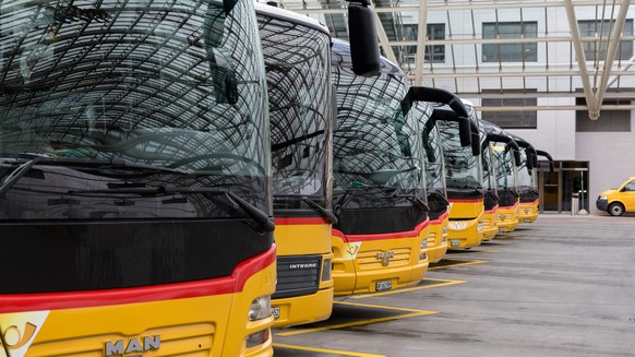 ZUR GESETZESWIDRIGEN GEWINN KLEINSCHREIBUNG DER POSTAUTO SCHWEIZ AG UND DEM UMGEHENDEN RUECKTRITT VON DANIEL LANDOLF, LEITER POSTAUTO AG, STELLEN WIR IHNEN HEUTE, 6. FEBRUAR 2018, FOLGENDES BILDMATERI ...