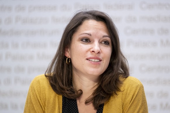 Mattea Meyer, Co-Praesidentin SP Schweiz, Nationalraetin SP/ZH spricht waehrend einer Medienkonferenz des Referendumskomitees gegen den &quot;masslosen Autobahn-Ausbau&quot; im Hinblick auf Abstimmung ...