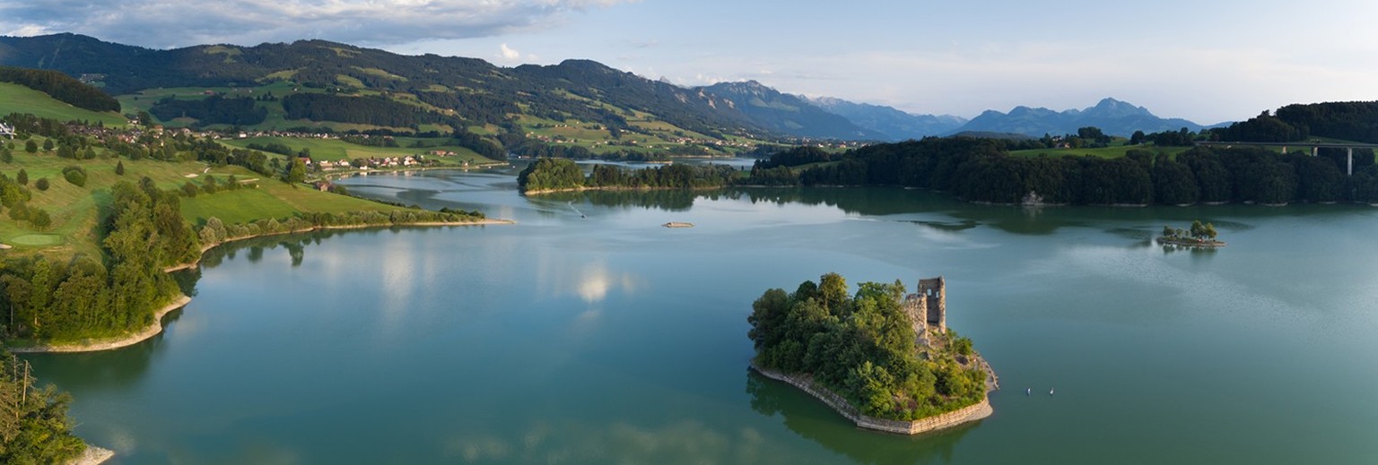 Rauszeit Weltreise Lake Gruyère, Ile d&#039;Ogoz