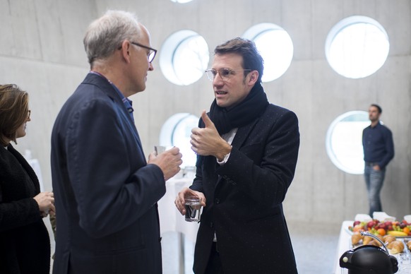 Der Architekt Emanuel Christ (rechts) im Gespräch mit Andreas Spillmann, Direktor des Landesmuseums. Sie stellten den neuen Ergänzungsbaus aus Tuffbeton der Presse vor. 