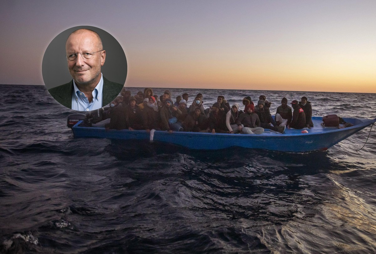 Mitglieder der Organisation SOS Méditerranée bei einer Rettungsaktion im Mittelmeer.