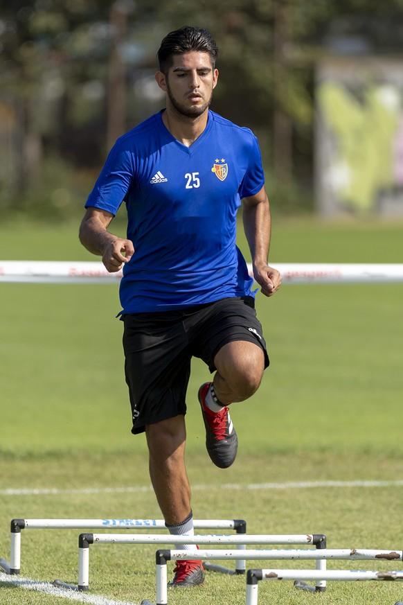 Basel&#039;s Carlos Zambrano during a training session the day before the UEFA Europa League play-off first leg match between Switzerland&#039;s FC Basel 1893 and Cyprus&#039; Apollon Limassol FC in t ...