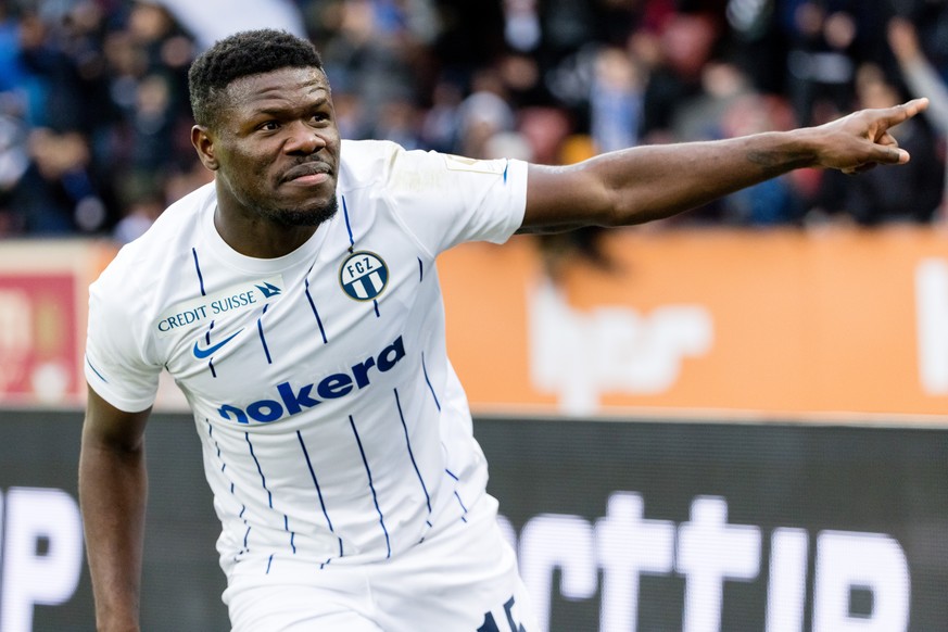 FC Zuerichs Aiyegun Tosin bejubelt sein Tor zum 4:1 im Fussball Meisterschaftsspiel der Super League zwischen dem FC Zuerich und Servette FC am Sonntag, 13. November 2022 im Letzigrund Stadion in Zuer ...