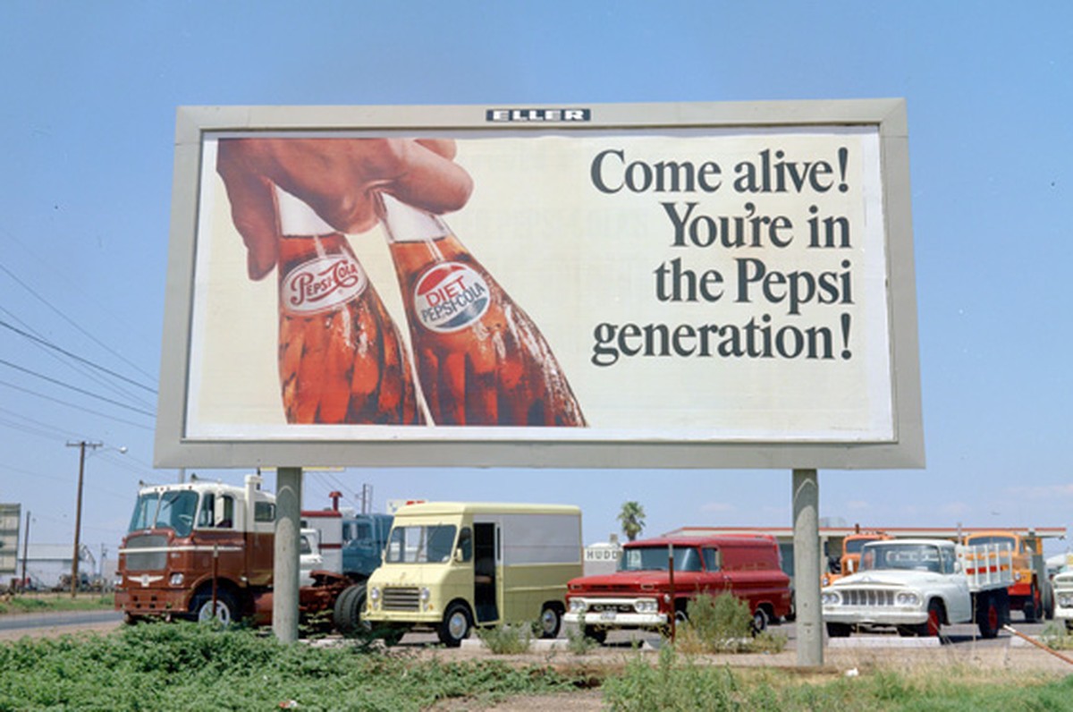 come alive you're in the pepsi generation cola soda limonade süss zucker getränk trinken http://library.duke.edu/digitalcollections/oaaaarchives_BBB0118/