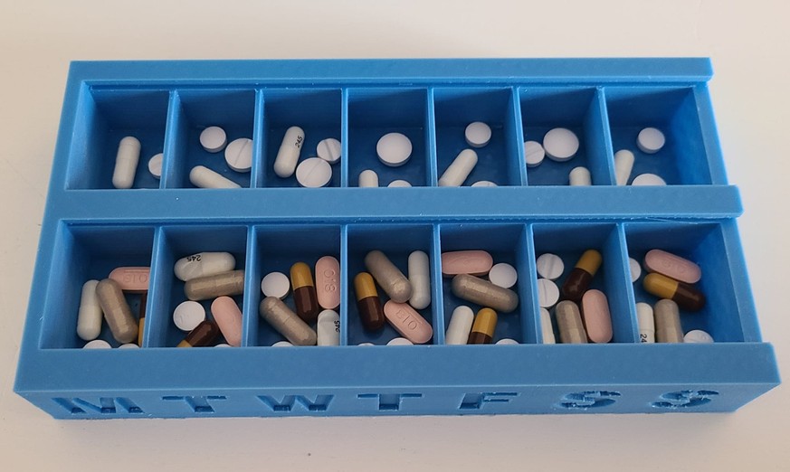 Jasmines Tablettenbox.