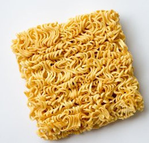 Quoten-Einbruch f眉r Elseners Satire-Show:聽Ein Viertel weniger 芦Late Update禄-Zuschauer
T盲usche ich mich oder sehen seine Haare aus wie ramen?