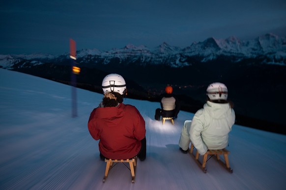 Nachtschlitteln Rauszeit die besten Schlittelpisten der Schweiz Niederhorn