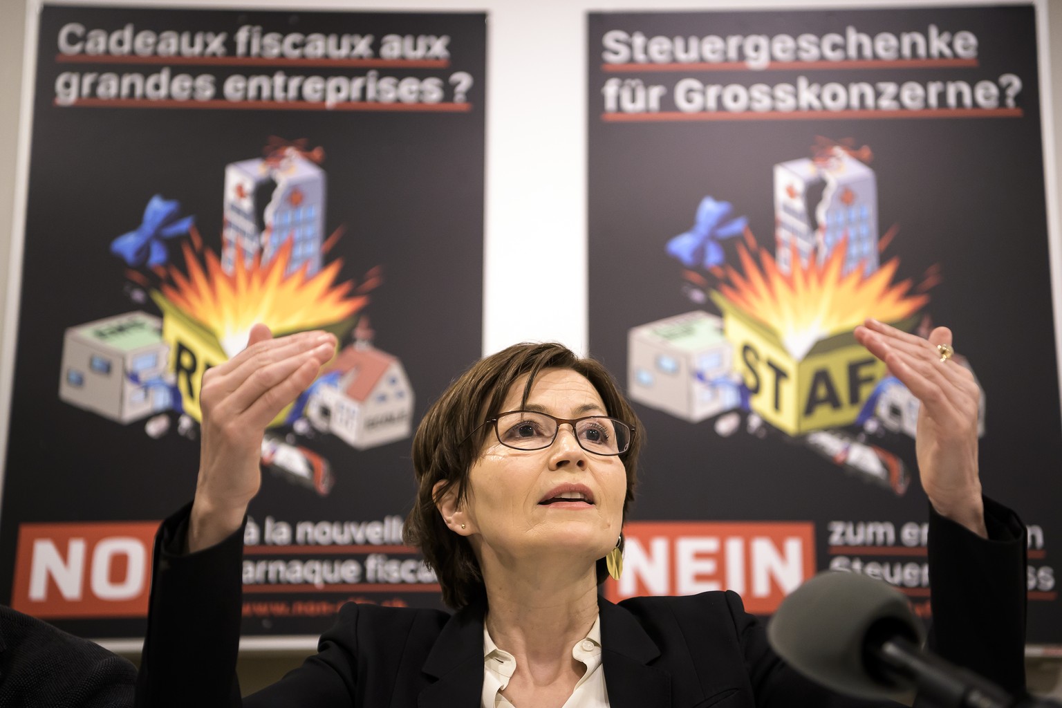 Regula Rytz, Nationalraetin und Praesidentin GRUENE spricht waehrend einer Medienkonferenz zur lancierung der abstimmungskampagne &quot;USR3, STAF: Nein bleibt NEIN&quot;, am Donnerstag, 28. Maerz 201 ...