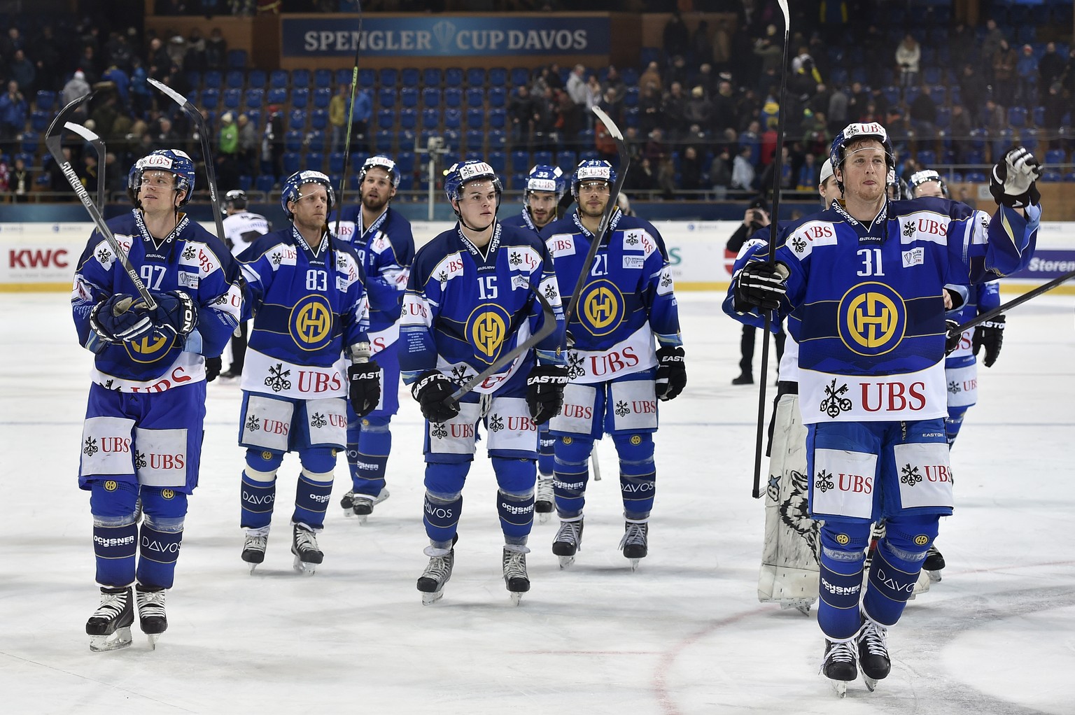 Die Davoser lassen sich feiern – sie stehen nach Siegen über das Team Canada und Zagreb im Halbfinal.