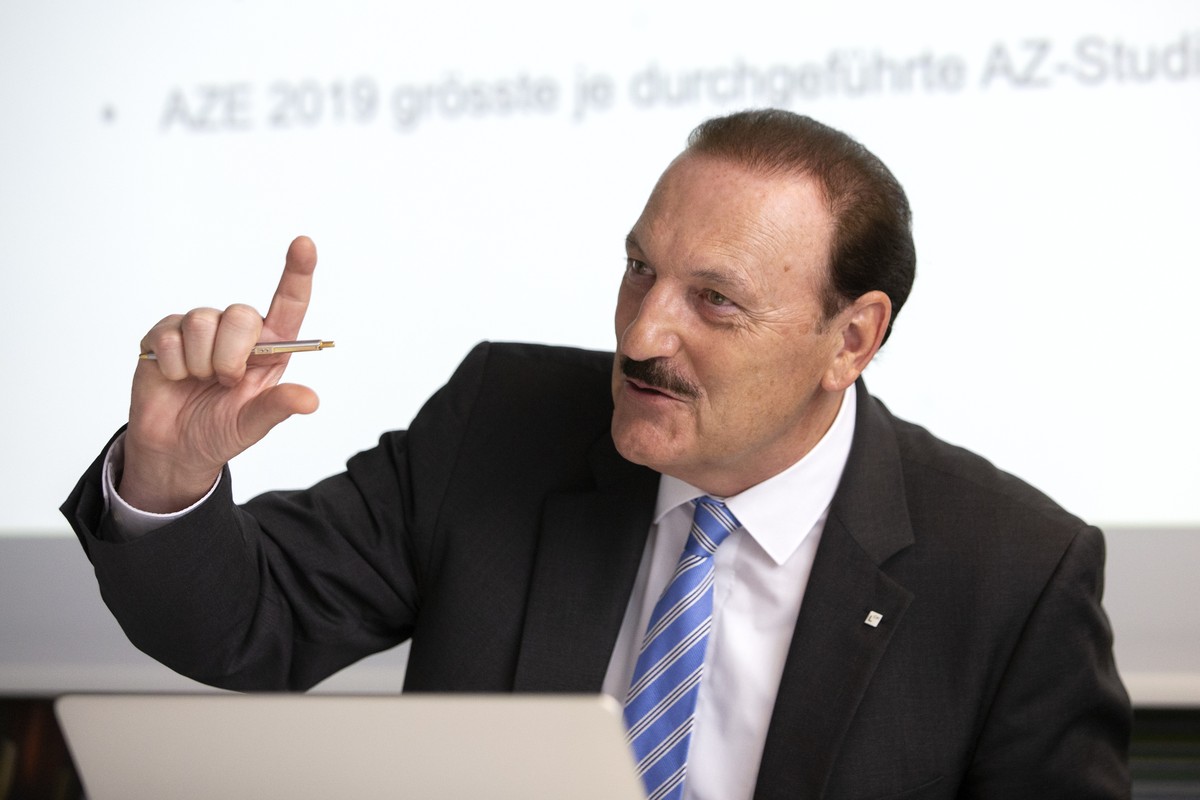 Beat Zemp, Zentralpraesident Dachverband Lehrerinnen und Lehrer Schweiz LCH, spricht waehrend einer Medienkonferenz am Mittwoch, 8. Mai 2019 in Bern. Der Dachverband LCH praesentierte die Ergebnisse d ...