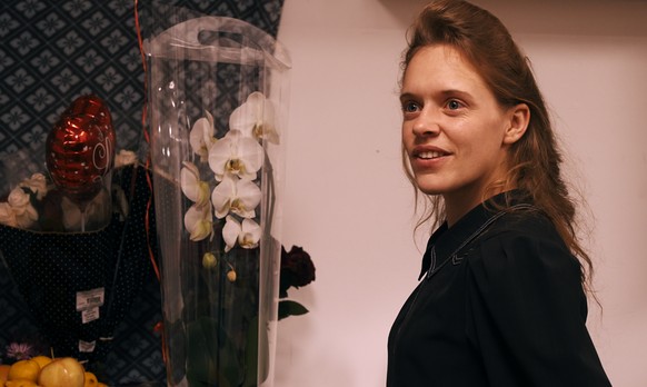 Naomi
Trust Me: The False Prophet