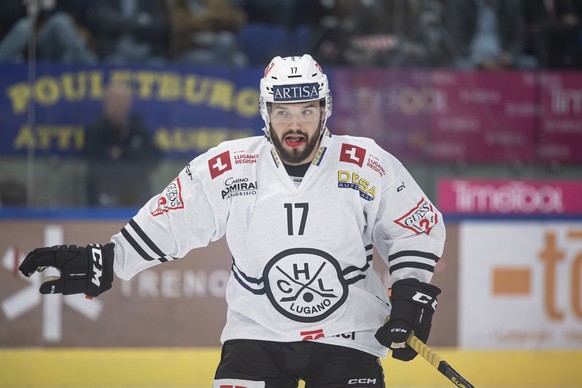 Lugano&#039;s player Luca Fazzini, during the preliminary round game of National League A (NLA) Swiss Championship 2022/23 between, HC Ambri Piotta against HC Lugano at the Gottardo Arena in Ambri, Tu ...