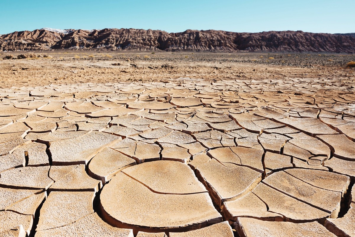 South America, Chile, Dry cracked earth in the Atacama desert PUBLICATIONxINxGERxSUIxAUTxHUNxONLY GEMF000253

South America Chile Dry craft personnel cracked Earth in The Atacama Desert PUBLICATIONx ...