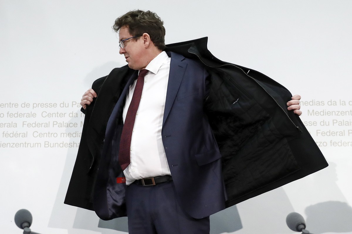 Albert Roesti, Parteipraesident SVP, erscheint zu einer Medienkonferenz ueber die Lancierung der Volksinitiative fuer eine massvolle Zuwanderung (Begrenzungs-Initiative), am Dienstag, 16. Januar 2018  ...