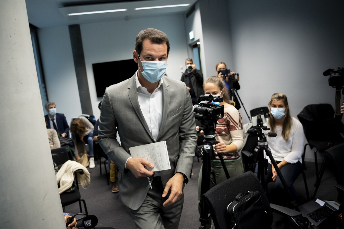 Pierre Maudet, conseiller d'Etat genevois arrive lors d'une conference suite a un audit au Departement du developpement economique (DDE) le jeudi 29 octobre 2020 a Geneve. Le conseiller d  ...