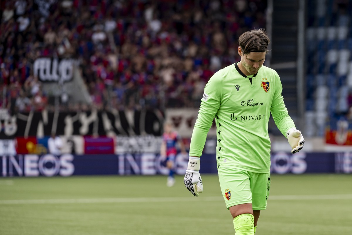 Deception du gardien Marwin Hitz (FCB) lors de la rencontre de football de Super League entre FC Lausanne-Sport et FC Basel 1893 le dimanche 21 juillet 2024 au stade de la Tuiliere a Lausanne. (KEYSTO ...