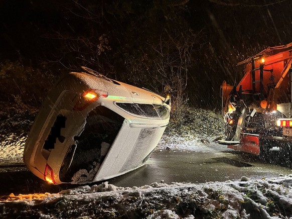 Mancher Lenker ist nicht auf die winterlichen Verhältnisse vorbereitet.