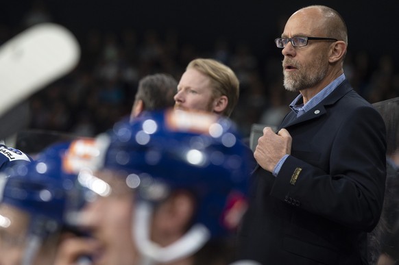 Zuerichs Trainer Hans Kossmann im zweiten Eishockey Playoff-Finalspiel der National League zwischen den ZSC Lions und dem HC Lugano, am Samstag, 14. April 2018, im Zuercher Hallenstadion. (KEYSTONE/Me ...