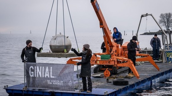 Diese 800-Kilo-Kugel ist aus dem Bodensee verschwunden.