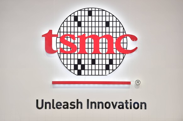 TSMC Sanctions Russia Visitors visit the TSMC exhibition area at the 2020 World Semiconductor Conference in Nanjing, East China s Jiangsu province, August 27, 2020. February 28, 2022 -- Global compute ...