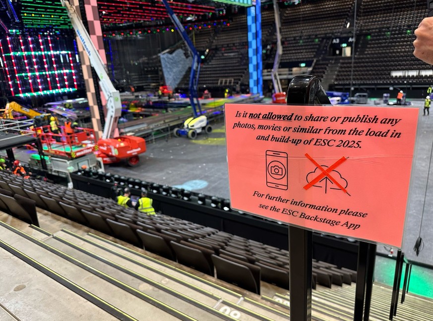 ESC Basel Bühne wird gebaut 17.04.25