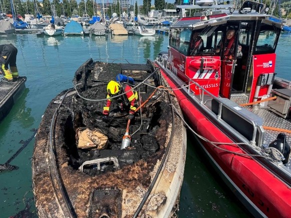 Hafen Zug: Brand an vier Booten; 29.06.2025
