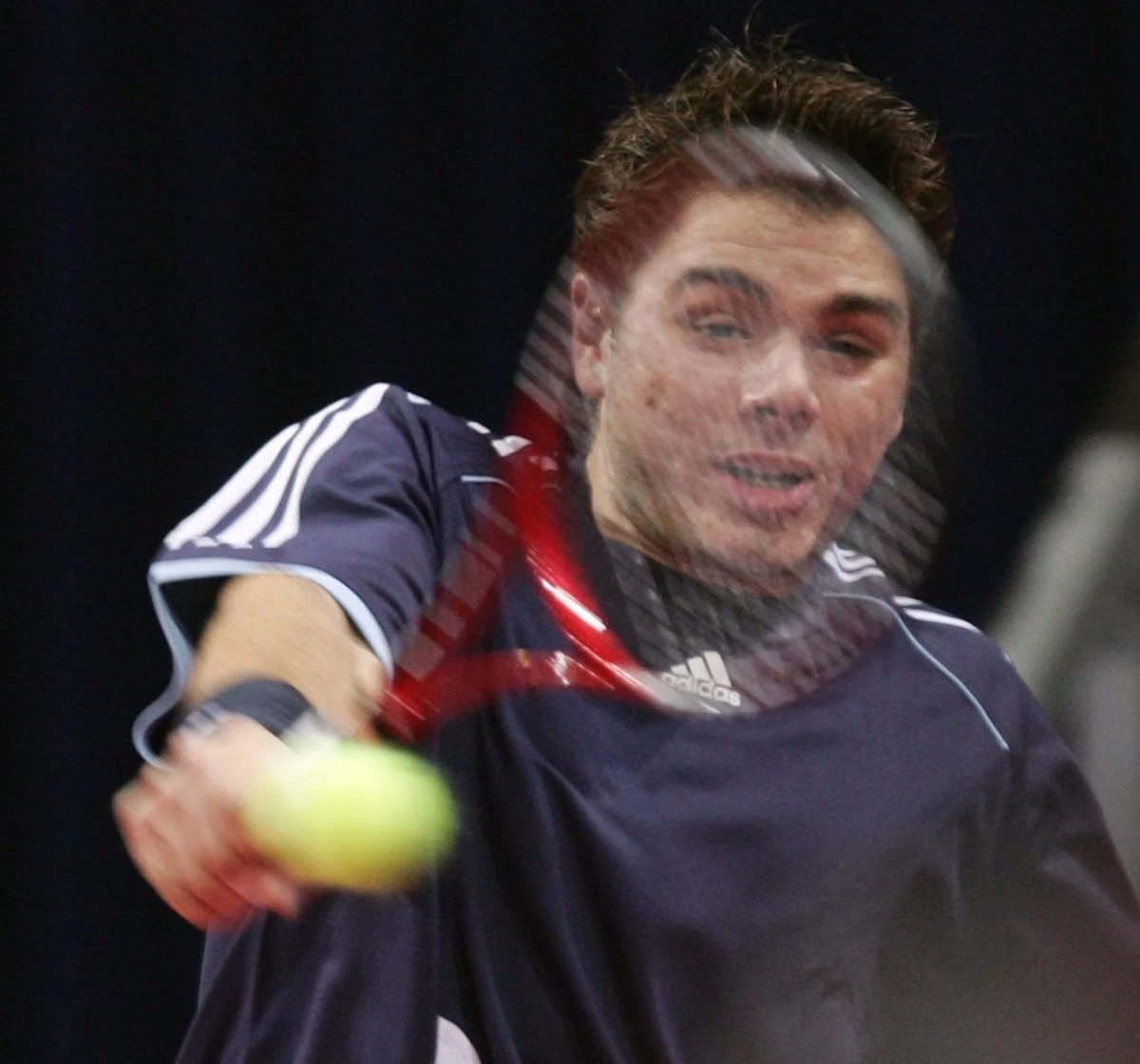 Wawrinka fait sensation lors de sa deuxième participation au tournoi de Bâle.